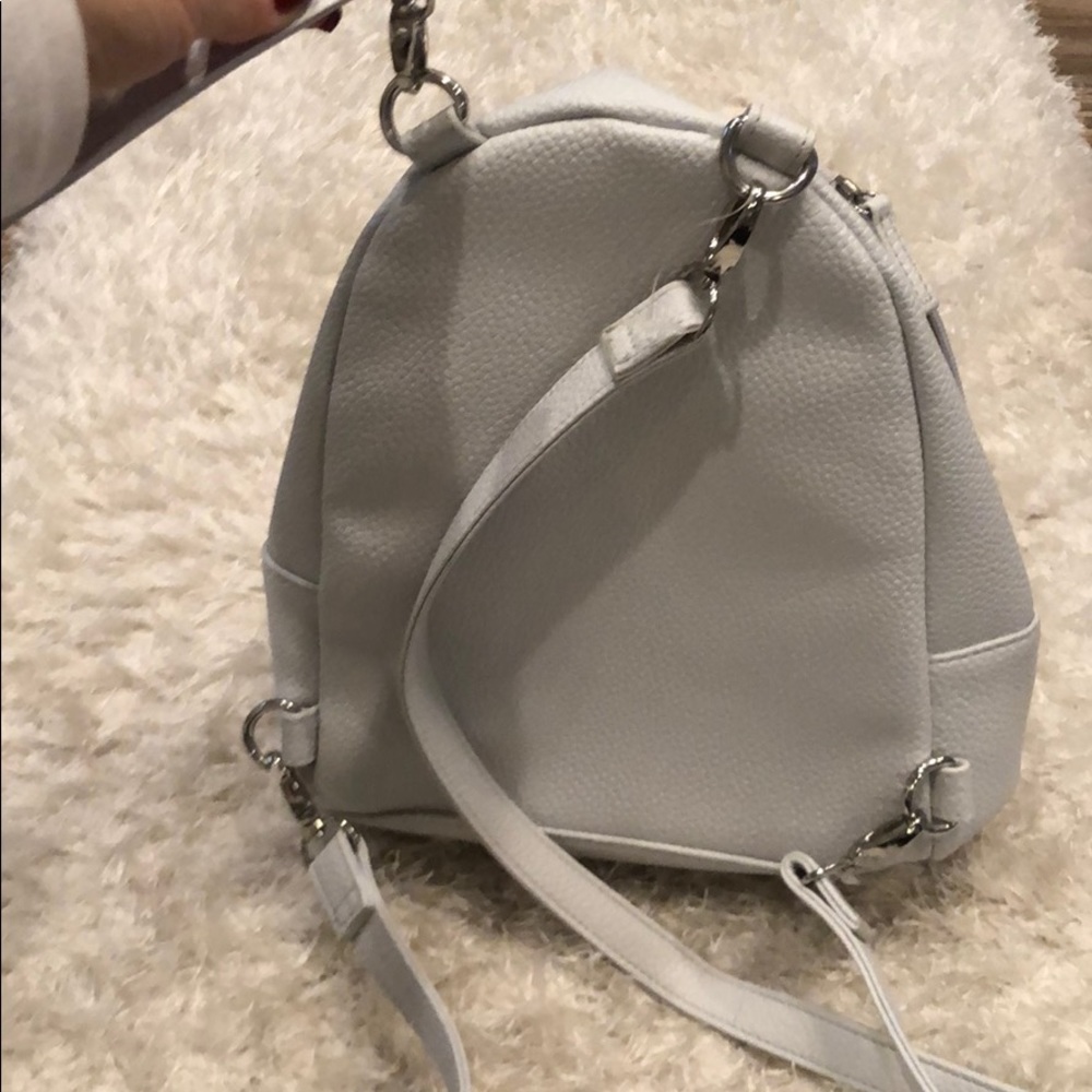 White backpack - Picture 4 of 5